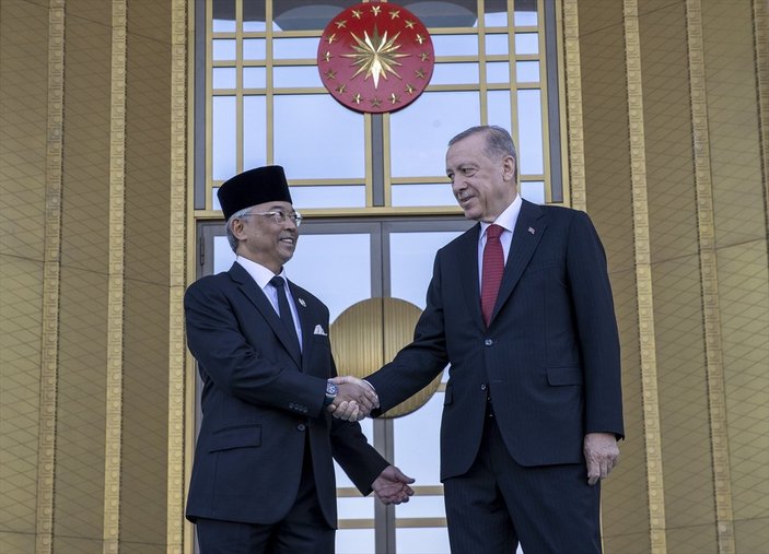 Cumhurbaşkanı Erdoğan, Malezya Kralı'nı resmi törenle karşıladı