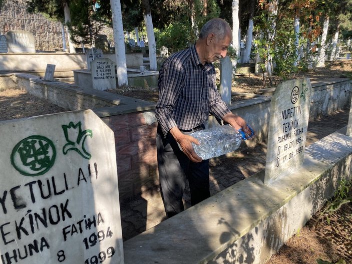 Depremde büyük kayıplar veren şahsın vasiyeti: Beni ailemin yanına gömün
