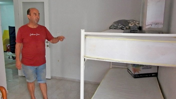 İzmir’de evsiz kalan ev sahibi, kiracılarının yanına taşındı