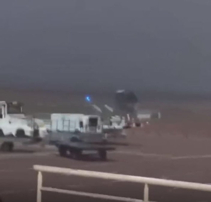 Fransa'da çıkan fırtına, havalimanında kaosa neden oldu