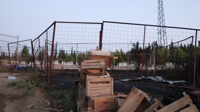 Samsun'da halde yangın: Ahşap kasalar küle döndü