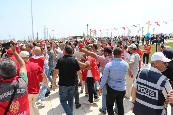 Tekirdağ'da belediye işçilerinden 'ek zam' eylemi