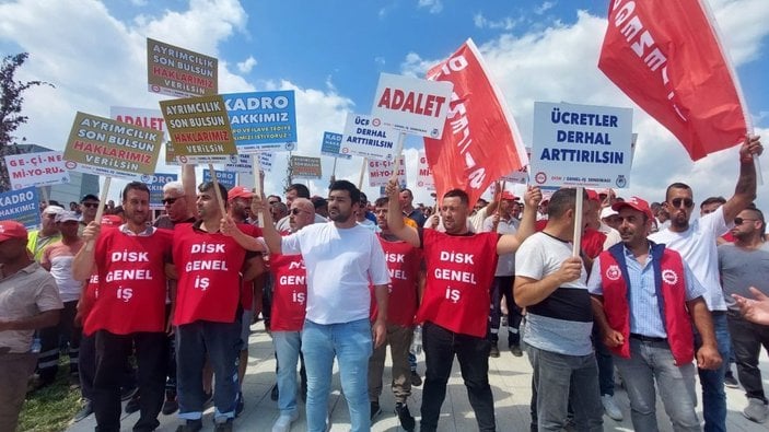 Kemal Kılıçdaroğlu ve CHP’li başkan işçiler tarafından ıslıklandı