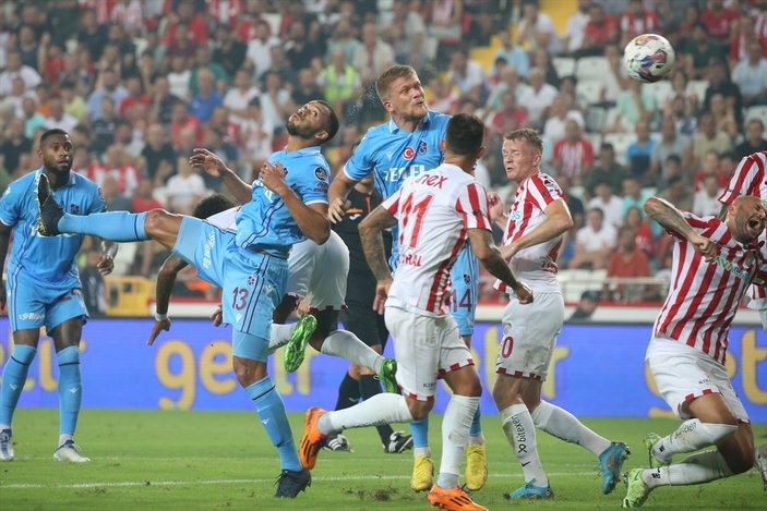 Antalyaspor, Trabzonspor'u 5-2 mağlup etti