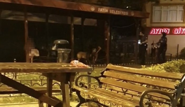 İstanbul'da çıplak vaziyette etrafa saldırdı, olay çıkardı