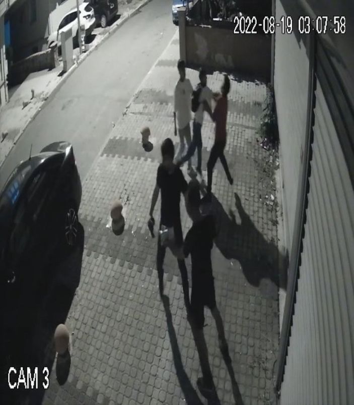 d Sancaktepe’de eli silahlı 3 kişi, Afgan market sahibine saldırı