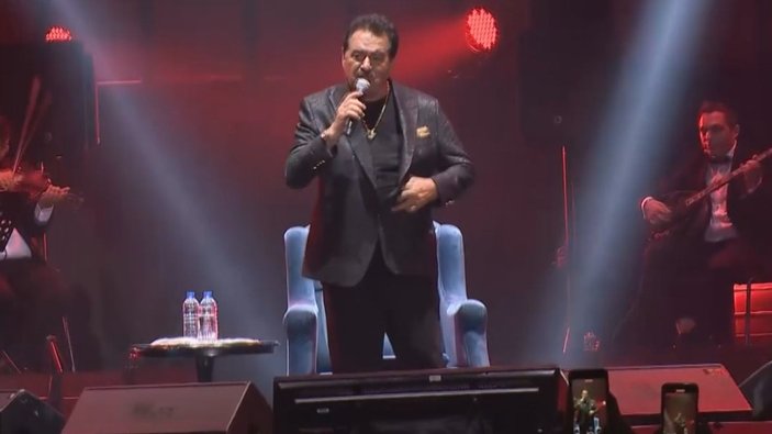 İbrahim Tatlıses'ten konser rekoru: Ara vermeden 37 şarkı seslendirdi