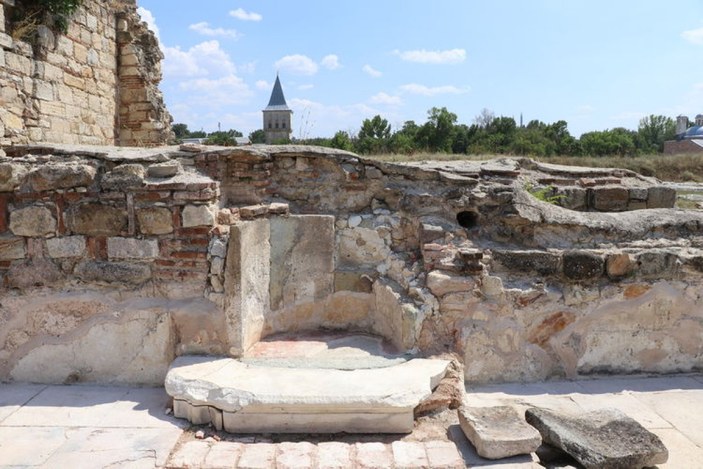 Edirne'deki kazıda padişahların namaz kıldığı bölüme ulaşıldı