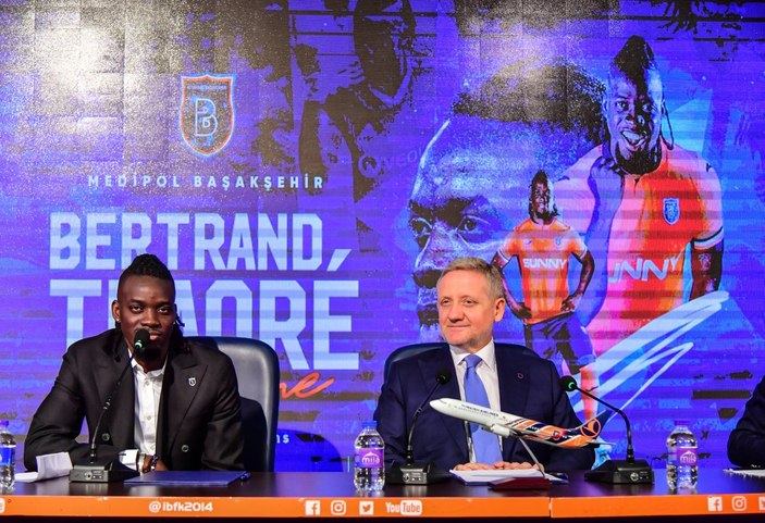 Bertrand Traore, Başakşehir ile sözleşme imzaladı