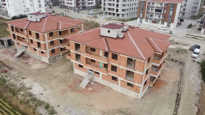 Tekirdağ'da sağlam raporu verilen rapor kullanılamaz çıktı, 27 dairelik inşaat durdu
