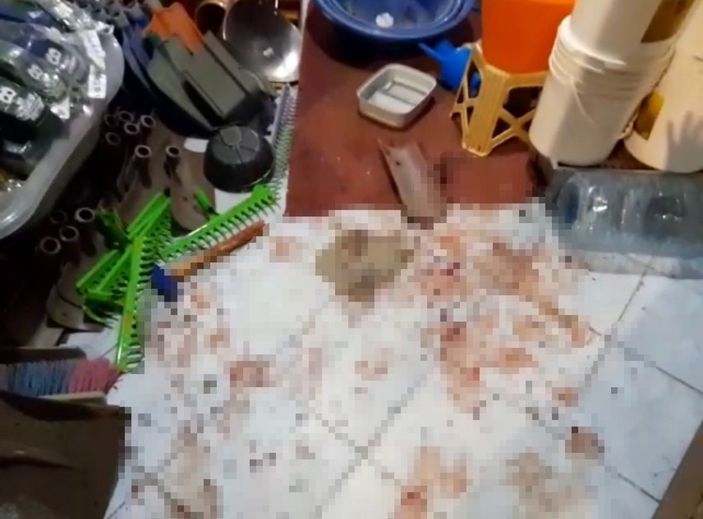 i Erzurum'da, kayınpederi ile kayınbiraderini bıçaklayıp kaçtı