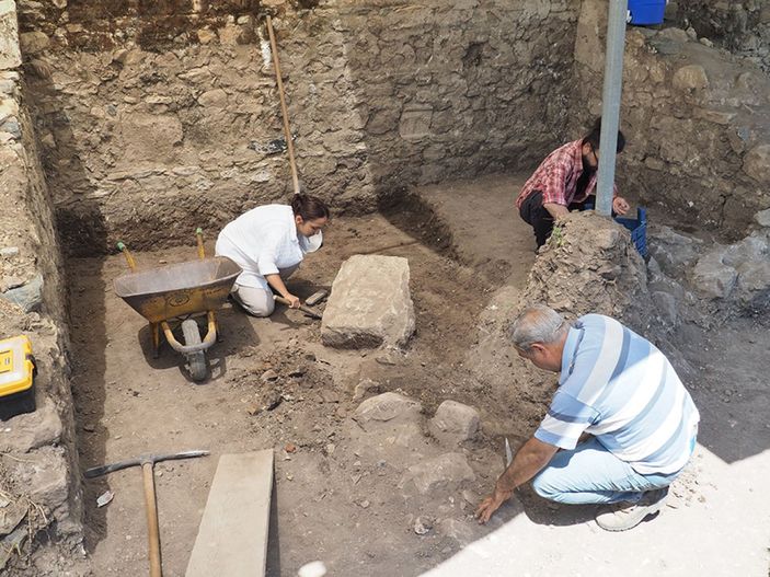 Antandros Antik Kenti'ndeki kazılarda 2 bin 350 yıllık Kibele Heykeli bulundu