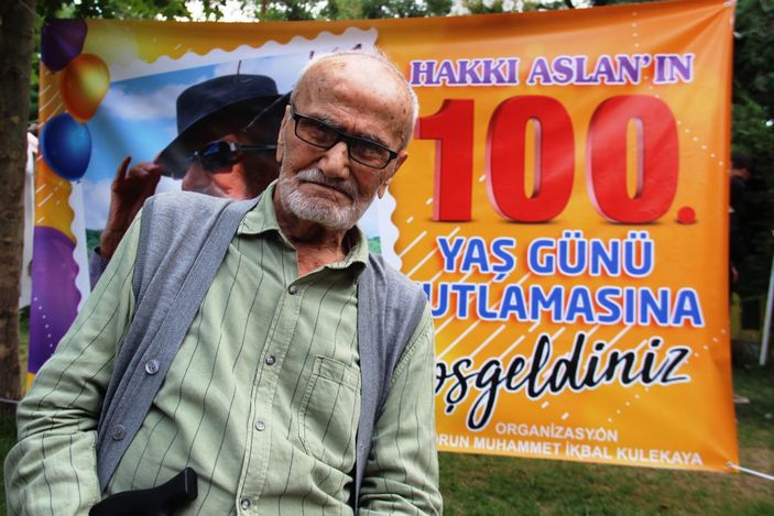 Konya'da 100 yıl boyunca doğum gününü kutlamayan adama yeni yaş sürprizi