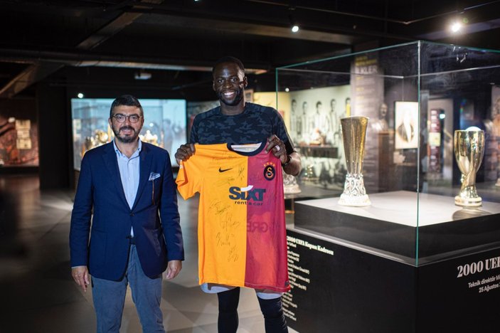 NBA yıldızı Draymond Green, Galatasaray Müzesi'ni gezdi
