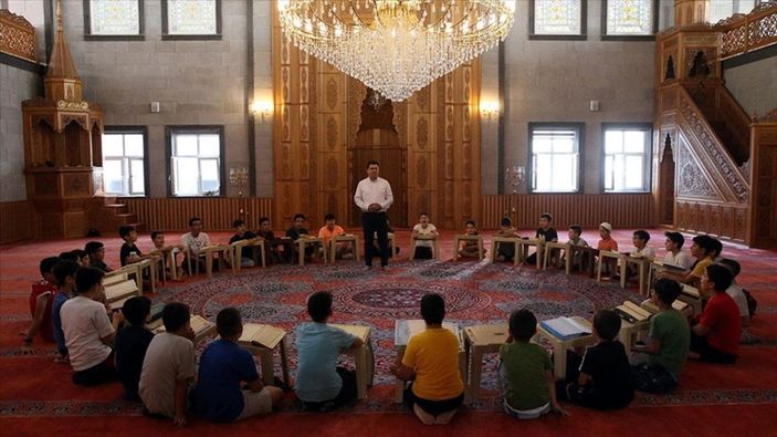 Kayseri'de çocuklar 'bisikletli cami'de Kur'an öğreniyor