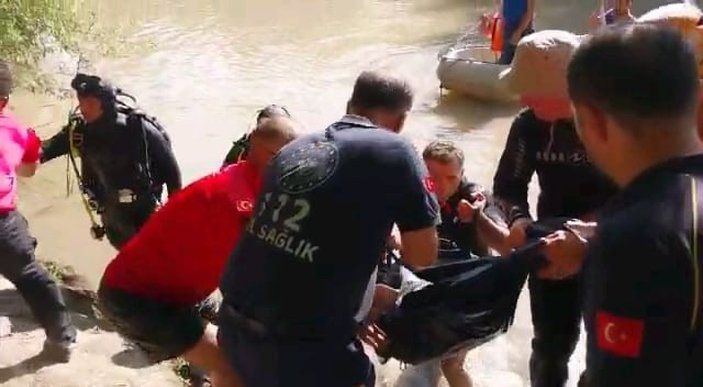 Diyarbakır’da nehre giren çocuğun cansız bedeni bulundu