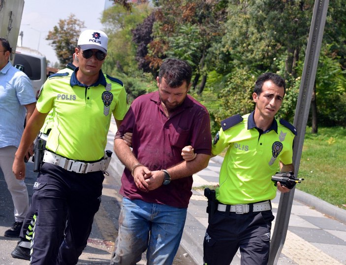 Ankara'da hafif ticari araç durağa daldı: Polis ile eşi öldü