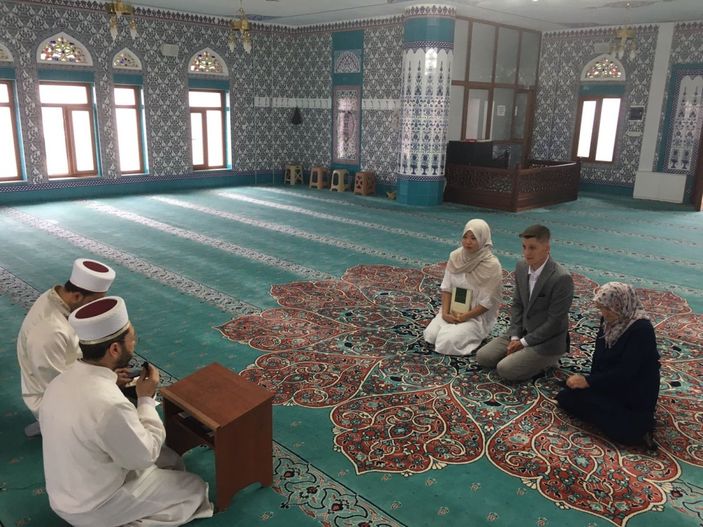 i Kütahya'da Japon kadın Müslüman oldu