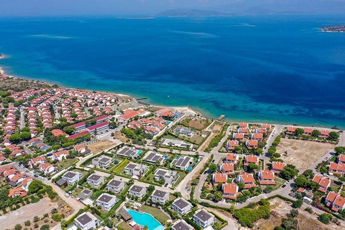 Çeşme ve Kuşadası'nda gençlerin ücretsiz yurtlardaki tatili