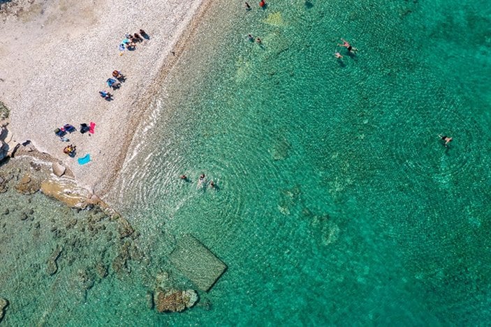 Çeşme ve Kuşadası'nda gençlerin ücretsiz yurtlardaki tatili