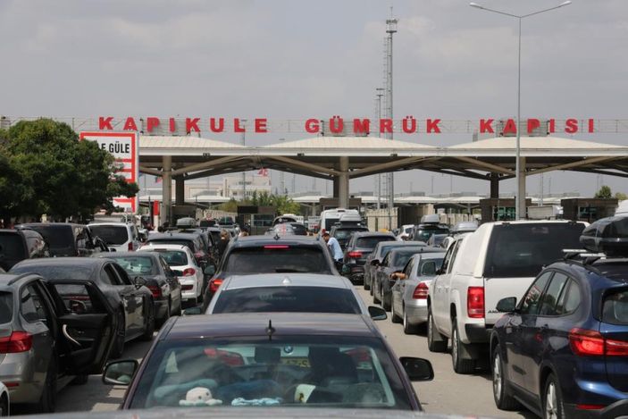 Kapıkule’de gurbetçilerin hüzünlü dönüş yolculuğu