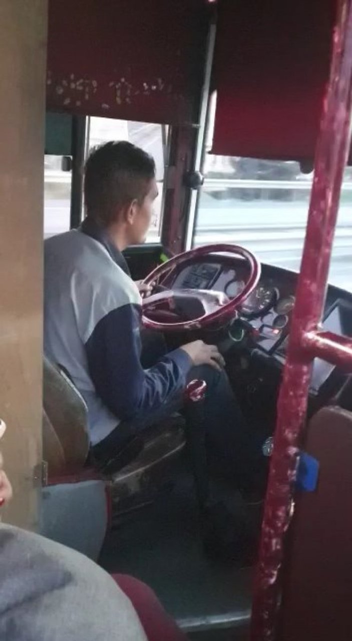 İETT şoförünün, direksiyonu yolcuya teslim ettiği iddia edildi