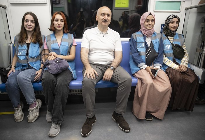 Adil Karaismailoğlu: Kasım ayında İstanbul Havalimanı metrosunu açıyoruz