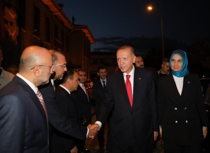 Cumhurbaşkanı Erdoğan'dan Afyonkarahisar Valisi'ne ziyaret