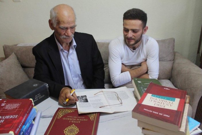 Bayburt'ta yaşayan baba ve oğlu aynı üniversitede Tarih Bölümü okuyacak