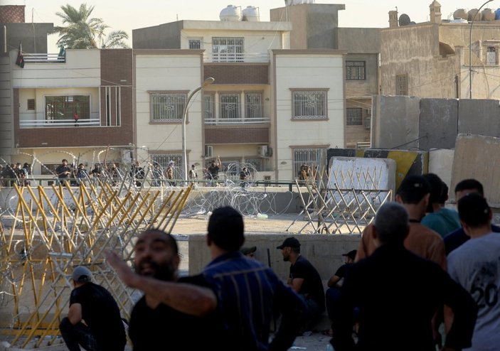 Irak'ta siyasi kaos çatışmaya dönüştü