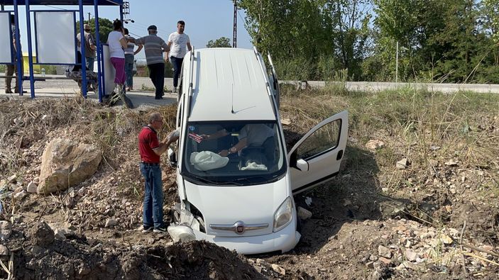 Çanakkale'de trafik kazası: 2 yaralı