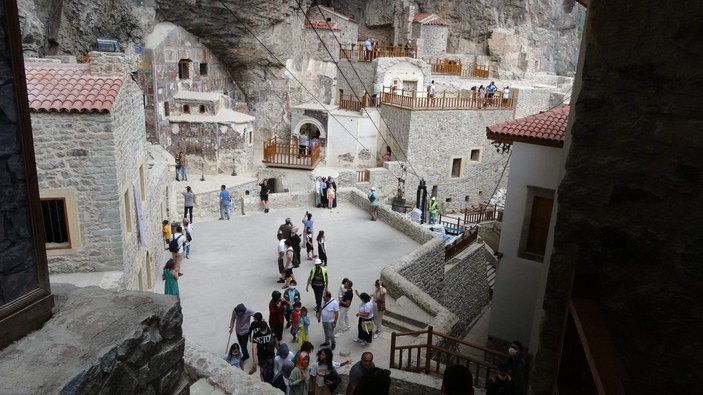 Sümela Manastırı'nı, 4 ayda 225 bin kişi ziyaret etti