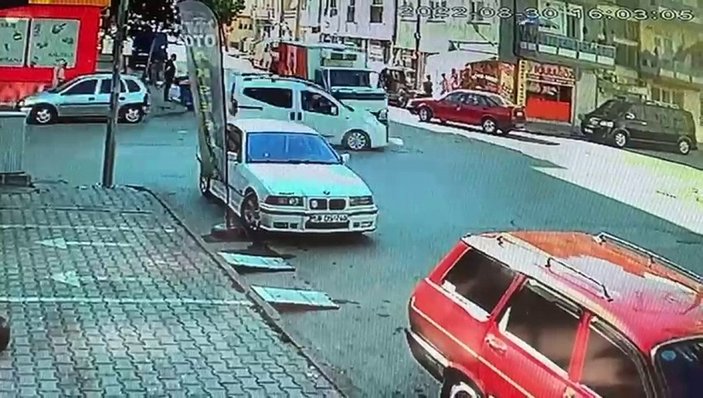 Sivas’ta kaza anı kamerada: 4 yaralı