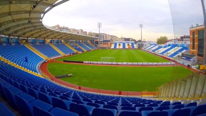 Ümraniyespor-Trabzonspor maçı Kasımpaşa Stadı'nda oynanacak