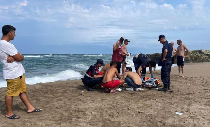 Kocaeli'de yasağa rağmen denize giren 3 kişiden 1'i boğuldu