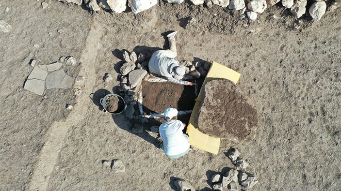 Çayönü'nde sandık tipi 3 yeni mezar daha bulundu