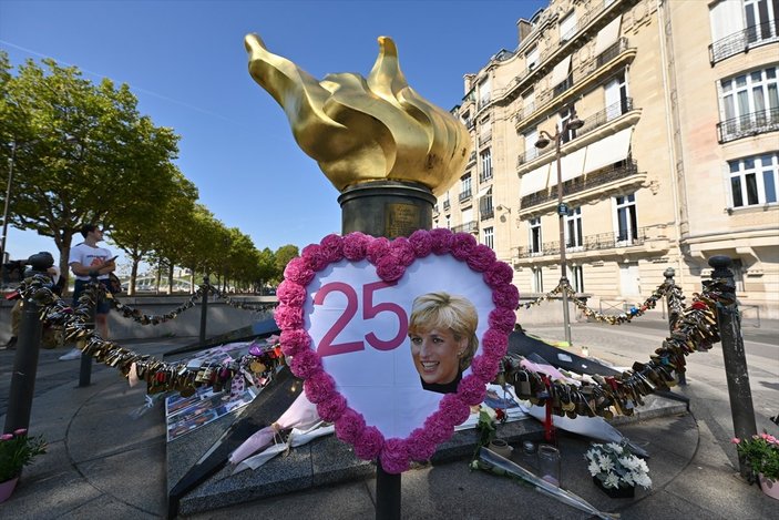 Prenses Diana, 25. ölüm yıl dönümünde Londra ve Paris'te anıldı