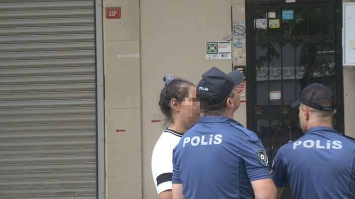 Kadıköy'de eski eşinin evini basıp 3 kişiyi yaraladı