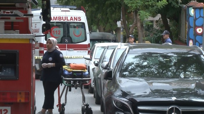 Kadıköy'de eski eşinin evini basıp 3 kişiyi yaraladı