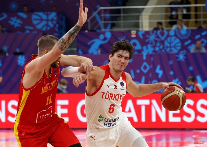 12 Dev Adam, EuroBasket'e galibiyetle başladı