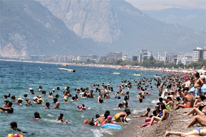 Antalya’ya gelen turist sayısı 9 milyonu geçti