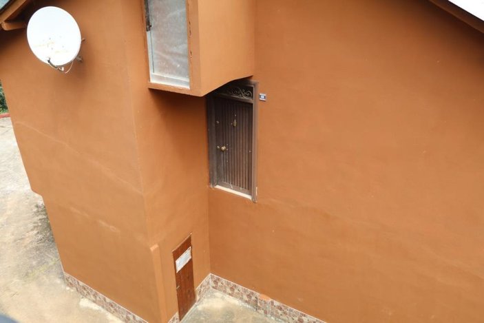 Rize'de evlerini genişletmek isteyen ailenin kapısı havada asılı kaldı