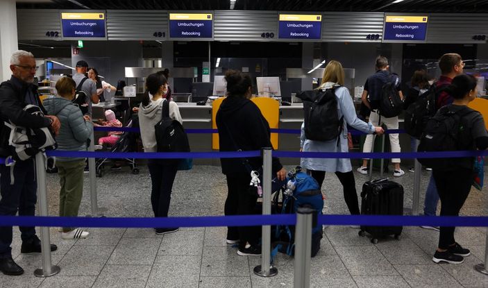 r Lufthansa pilotlarının grevi, 130 bin yolcuyu etkiledi