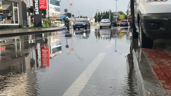 Kocaeli'de ani yağış hayatı olumsuz etkiledi