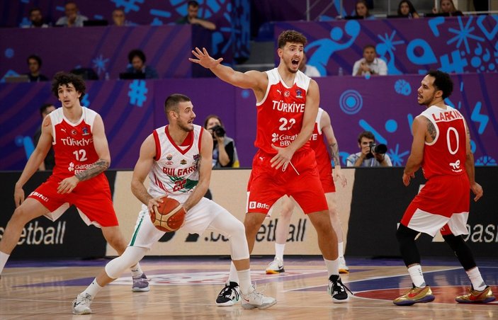 12 Dev Adam, Eurobasket'te Bulgaristan'ı yendi