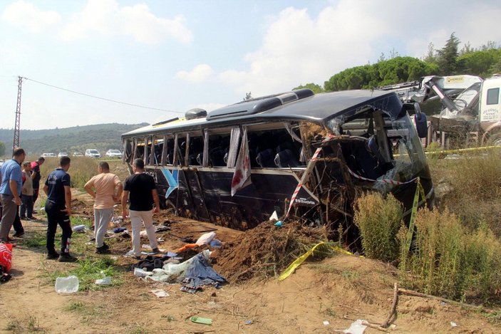 Çanakkale’de 1 kişinin öldüğü 54 kişinin yaralandığı kazada şoför tutuklandı