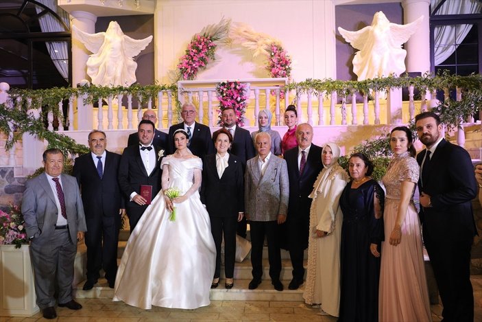 Kemal Kılıçdaroğlu ile Meral Akşener nikah şahidi oldu