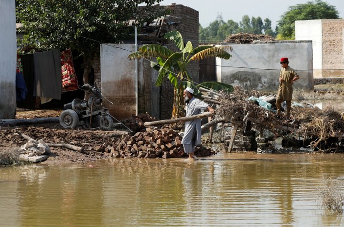 Pakistan: Zengin ülkeler, iklim felaketi nedeniyle tazminat ödemeli