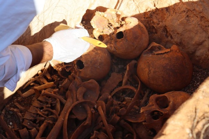 Perre Antik Kenti'ndeki kazılarda 1800 yıllık insan iskeletleri bulundu