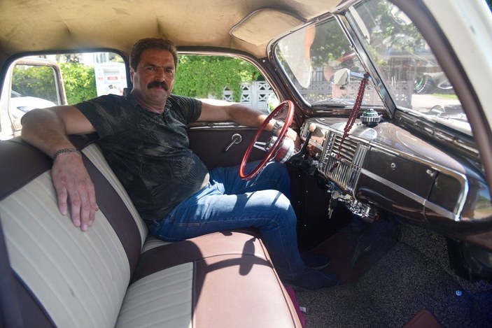 Antalya'da 75 yaşındaki otomobilini, 2 eve değişmedi